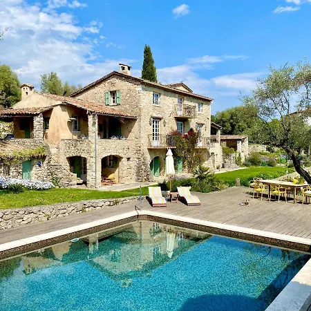 L'effrontee * Tourrettes-sur-Loup